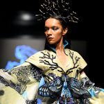 アヴちゃん（女王蜂）パリファッションウィークに出演！