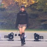 景井ひな、フード付パーカー＆攻めのミニスカでカジュアルロック風で登場！＜TGC フェス 山梨 2023＞