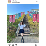 フリーモデル・KM、美脚の際立つ黒ミニスカ姿を披露！