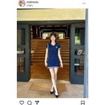 フリーモデル・KM、ミニワンピから伸びるスラリとした手足が際立つショットを披露！