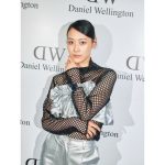 ダンサー・miyu、シルバー×シースルーコーデでDANIEL WELLINGTON内覧会に登場！