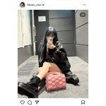 LE SSERAFIM・宮脇咲良、美脚見せ付け＆キレイすぎるナチュラルメイク姿で全世界を釘付けに！