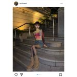 阿知波妃皇、クールなシースルーコーデでディナー満喫！