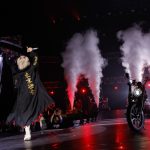 【ライブレポート】HYDE、マイキーの仮装で降臨！ももクロとココ☆ナツから大ヒット曲HONEYまで大サービス！〈One Night Festival ～天挑五歌仙大演會～〉