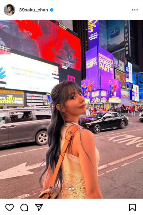 LE SSERAFIM、ニューヨークに立つ！宮脇咲良、メンバーとのオフショットを公開！