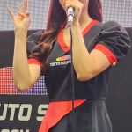 A-class・佐々木美乃里、可愛すぎる赤×黒ミニスカワンピースでトークショー！＜JAPAN MOBILITY SHOW 2023＞
