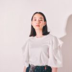 のん、私服で挑んだインタビューオフショに称賛の声「見事な着こなし」