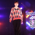 ニコッと笑顔！ミコライブランウェイモデル・なるみんさん、秋らしさ溢れるニットコーデでウォーキング！〈GIGA・GIGA SONIC 2周年大感謝祭SPECIAL in 幕張メッセ presented by ドラゴンエッグ〉