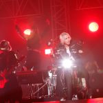 【ライブレポート】HYDE、マイキーの仮装で降臨！ももクロとココ☆ナツから大ヒット曲HONEYまで大サービス！〈One Night Festival ～天挑五歌仙大演會～〉