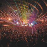 UVERworld、大阪城ホールライブでサプライズ発表！新曲「青の祓魔師」OP決定！