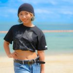 【動画】鶴貝果歩がヘソ出しヘルシースタイルで感想を語る！〈MUSIC CIRCUS’23〉