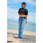 【動画】鶴貝果歩がヘソ出しヘルシースタイルで感想を語る！〈MUSIC CIRCUS’23〉