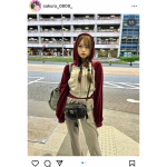 モデル・桜、赤のオシャかわパーカーに三つ編み姿で、楽ちん＆可愛いコーデを披露！
