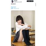 そんなに見つめられたら…！ポトレモデル・あんずの制服チラリがタマラナイと話題に