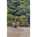 あっ！M字！！紅羽祐美、これぞ原点！お手本のような「M字開脚」を見せつけ！