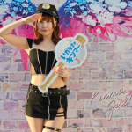 【動画】元まねきケチャ・宮内凛が黒ミニスカポリス風衣装で近代麻雀水着祭2023に登場！