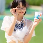【写真特集】琴吹ゆず(RiNCENT♯)、正統派制服風水着にアンダーリムメガネをアクセントに可愛いが全開！！＜近代麻雀水着祭2023＞