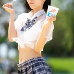 【写真特集】琴吹ゆず(RiNCENT♯)、正統派制服風水着にアンダーリムメガネをアクセントに可愛いが全開！！＜近代麻雀水着祭2023＞