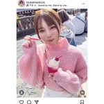 つなまよ！、口元についたクリームがあざと可愛いい！ピンクのセーターがキュートな魅力を引き立てる！