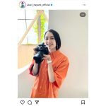 早見あかり、爽やかオレンジコーデ＆笑顔が眩しいオフショット公開「ぶち可愛い」「素敵です」