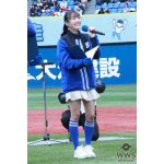 =LOVE・瀧脇笙古、絶対領域が美しいミニスカ衣装でゲストMCとして出演!天使すぎる笑顔で会場の来場客たちを魅了<横浜DeNAベイスターズ ファンフェスティバル2023>