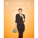 米倉涼子、ブルガリの特別なエメラルドのペンダントとブレスレットを纏って登場！〈ブルガリ セルペンティ 75周年 時代を超えて紡がれる無限のストーリー展〉