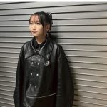 YOASOBI・ikura、Ayaseとの笑顔ツーショットで「MTV VMAJ 2023」授賞を報告！