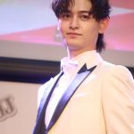 【写真特集】王子様すぎる「#国民的彼氏」グランプリKan・toshi・狩野朝友海がスーツ姿で登場!<JJモデルオーディション2023>