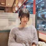 八田エミリ、もふもふのニット姿でお好み焼きを満喫！ギャップに賞賛の声集まる