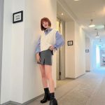 神部美咲、スラリ美脚のぞくスリット入りミニスカート姿でファンを釘付けに！