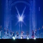 【ライブレポート】LE SSERAFIM、切れ味鋭いパフォーマンスで観客を魅了！熱い投げキス披露し会場を沸かせる＜2023 MAMA AWARDS＞