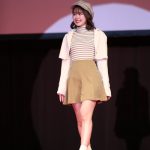 元AKB48 Team8・服部有菜、美脚あらわな秋冬ミニスカコーデでランウェイに登場！〈みなとみらいコレクション 2023〉