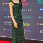 【動画】日本代表・金子沙耶可さん、FACE of ASIAに大胆なスリットのロングドレスで登場！ランウェイの感想を語る