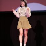 元AKB48 Team8・服部有菜、美脚あらわな秋冬ミニスカコーデでランウェイに登場！〈みなとみらいコレクション 2023〉