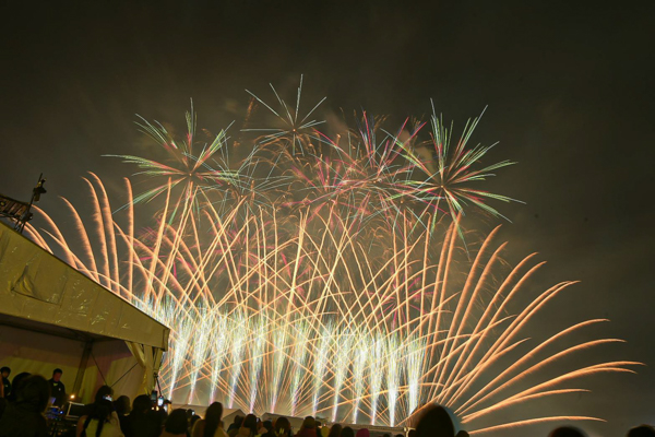 氣志團がOne Night Carnivalで大盛況!!フィナーレで広島の夜空に花火が咲き乱れる〈PEACE STOCK 78’ HIROSHIMA 2023〉