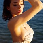 篠崎愛、まるで人魚のような圧倒的な美しさ！『週刊プレイボーイ46号』で魅力が爆発！