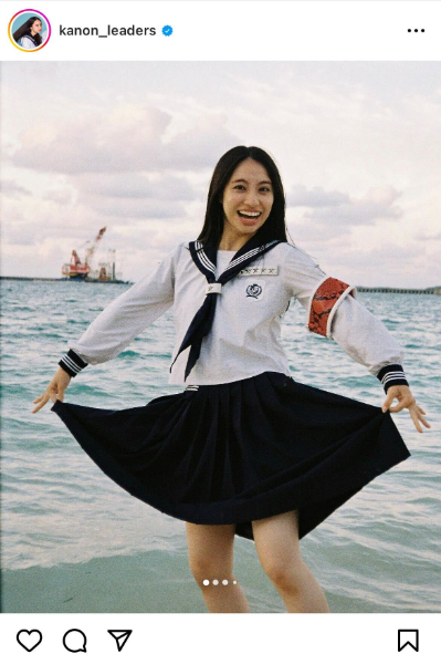 新しい学校のリーダーズ・KANON、浜辺×セーラー服の青春フィルムSHOTがエモすぎる！