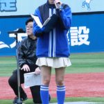 =LOVE・瀧脇笙古、絶対領域が美しいミニスカ衣装でゲストMCとして出演!天使すぎる笑顔で会場の来場客たちを魅了<横浜DeNAベイスターズ ファンフェスティバル2023>