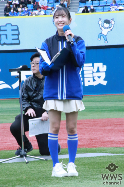 =LOVE・瀧脇笙古、絶対領域が美しいミニスカ衣装でゲストMCとして出演!天使すぎる笑顔で会場の来場客たちを魅了<横浜DeNAベイスターズ ファンフェスティバル2023>