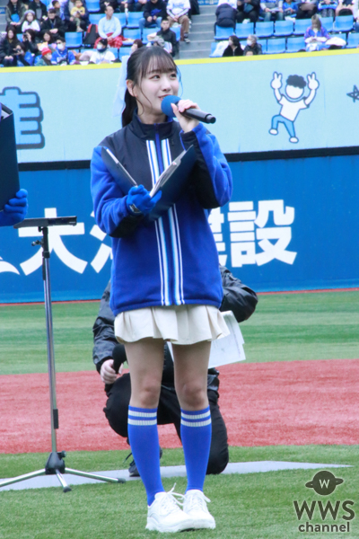 =LOVE・瀧脇笙古、絶対領域が美しいミニスカ衣装でゲストMCとして出演!天使すぎる笑顔で会場の来場客たちを魅了<横浜DeNAベイスターズ ファンフェスティバル2023>