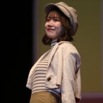 元AKB48 Team8・服部有菜、美脚あらわな秋冬ミニスカコーデでランウェイに登場！〈みなとみらいコレクション 2023〉