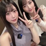 真島なおみ、ラウンドガールのチャームポイントは可愛い笑顔と美谷間！川瀬もえとのツーショット写真も披露！