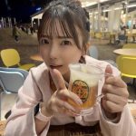堀江りほ、ビールでほろ酔いデート気分のSHOTを披露！コロコロ変わる笑顔がキュート！