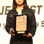 莉子、オシャレすぎる上下ジーンズのセットアップで登場！足元はピンクでカジュアルダウンとこだわりも〈第40回ベストジーニスト2023〉