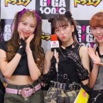 @onefiveがクールな迷彩柄衣装でギガソニの盛り上がりや衣装のポイントを語る！