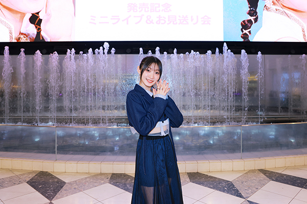 宮本佳林、3rdシングル『バンビーナ・バンビーノ/Lonely Bus』発売記念ミニライブ＆お見送り会