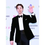 イ・ジュノ、イケメンさが際立つブラック蝶ネクタイ＆スーツ姿で登場！＜2023 MAMA AWARDS＞