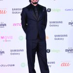 青木崇高、大人の魅力がたまらないダークスーツ姿で登場！＜2023 MAMA AWARDS＞